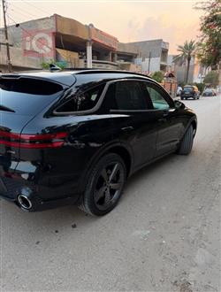 جنسس GV70